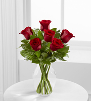 The Simply Enchanting� Rose Bouquet by FTD�