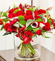 Luxurious Bouquet with Red Roses