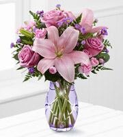 The FTD� Graceful Wonder� Bouquet by Better Homes and Gardens� 