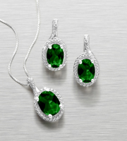 6.0ct tw Synthetic Emerald & Diamond Pendant & Earring Set